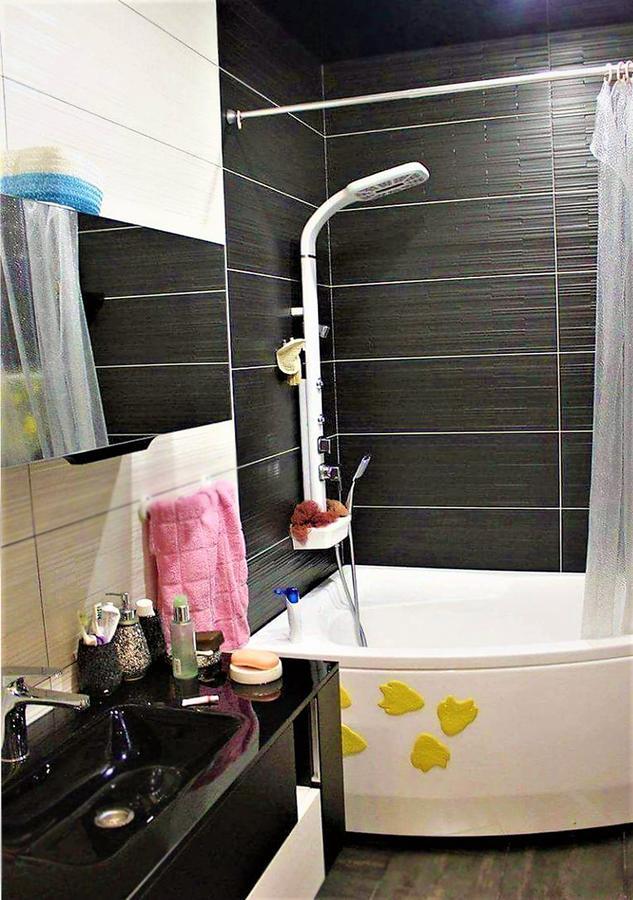 バトゥーミFlat Near The Mcdonald'Sアパートメント エクステリア 写真